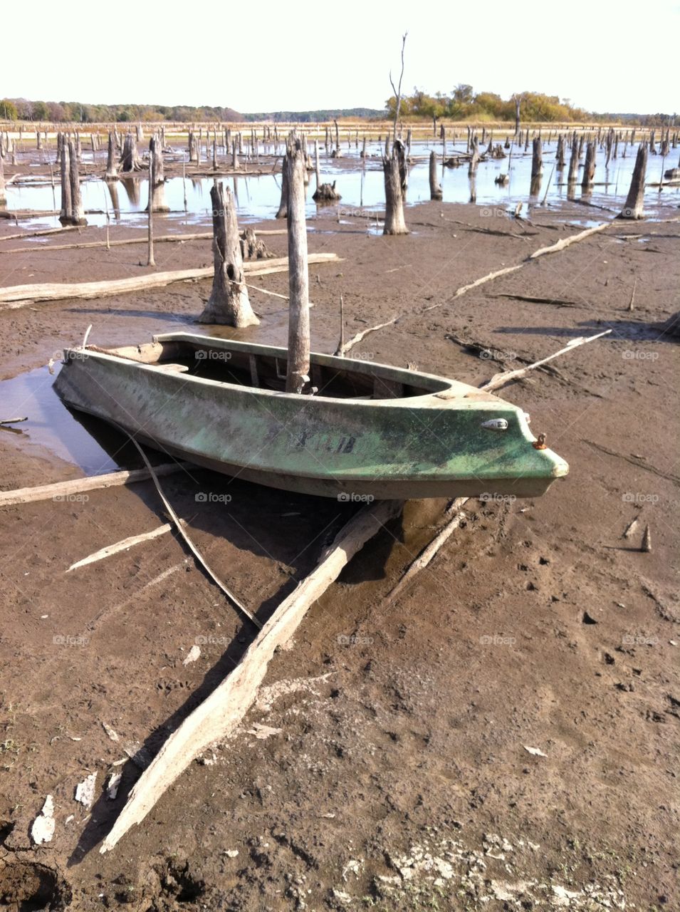 boat found during lake drought lake palestine Texas