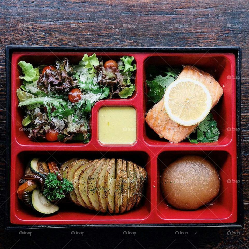bought healthy lunchbox #salmon #salad #FoapSep18 #potato #tomato #healthy #lunchbox #officelunchbox