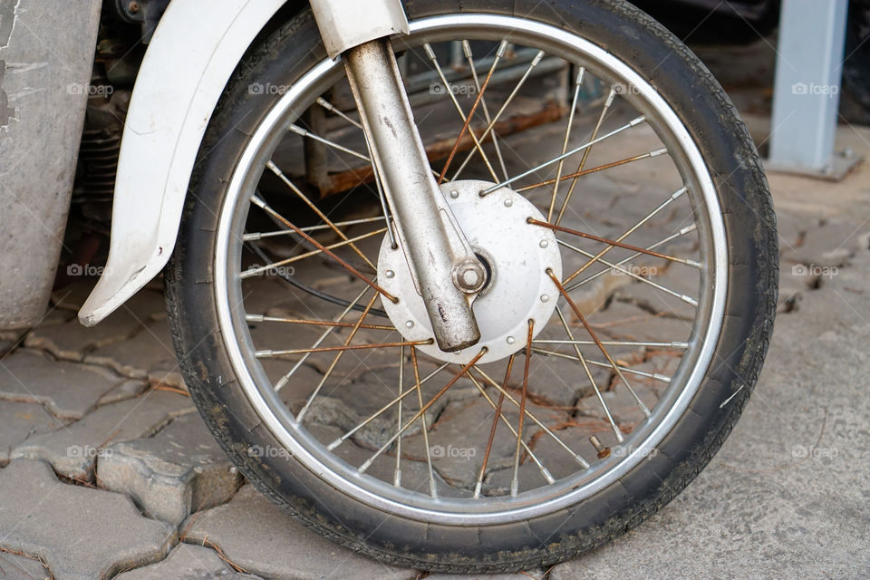 Old bicycle wheels