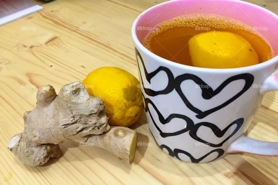 Lemon, ginger & turmeric tea 