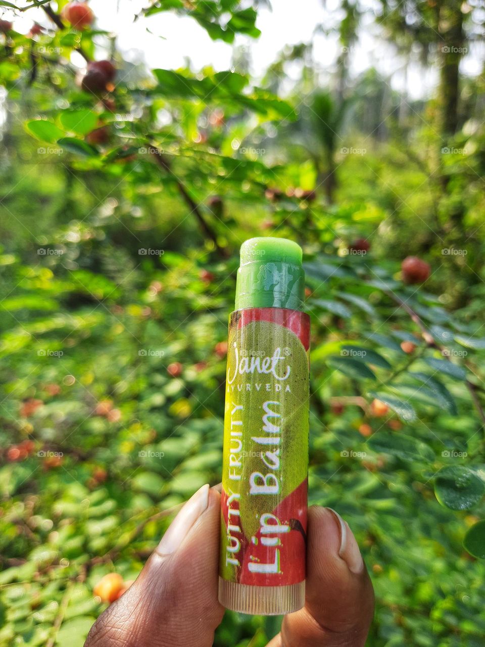 janet Tutti fruity Natural lip balm.