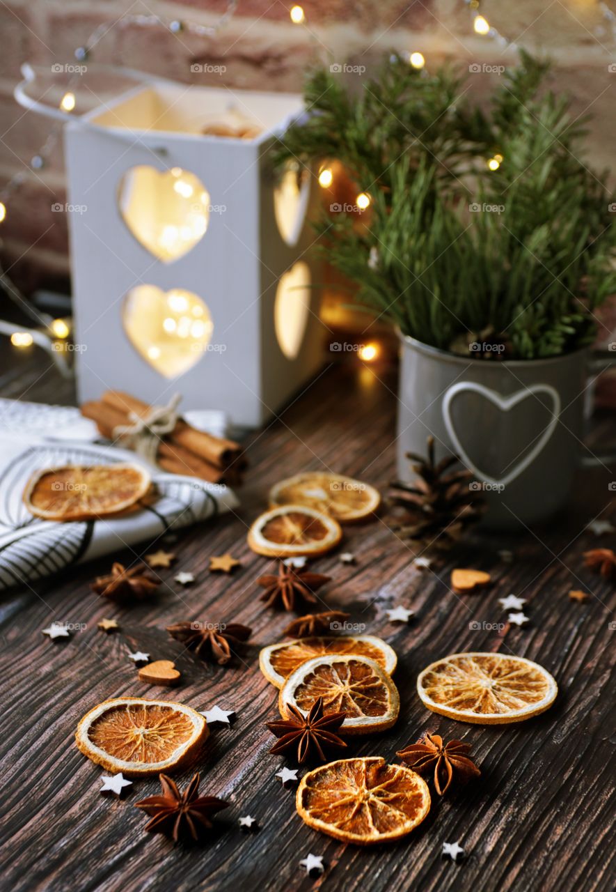 Christmas decor and dried oranges 