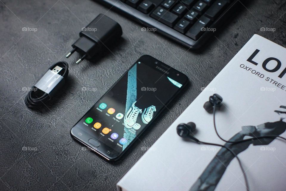 Samsung Galaxy J7 Plus