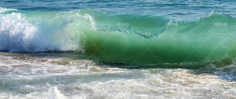 Close-up of wave