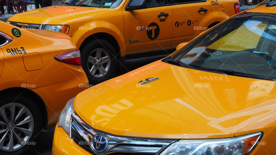 Yellow Cab Taxi Taxicab Statue of liberty. USA NYC New York City