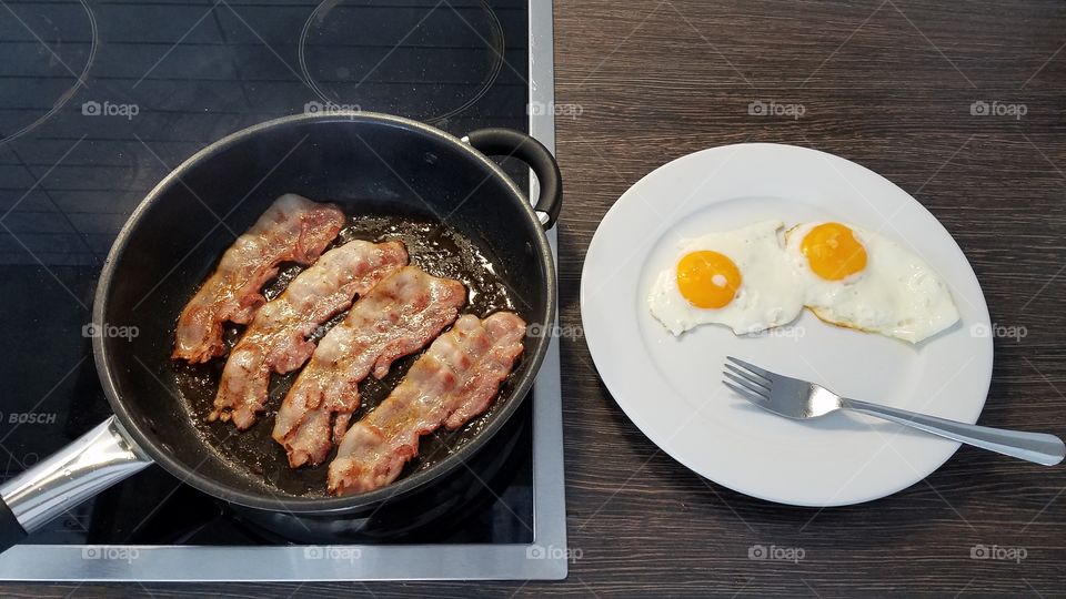 Bacon and eggs