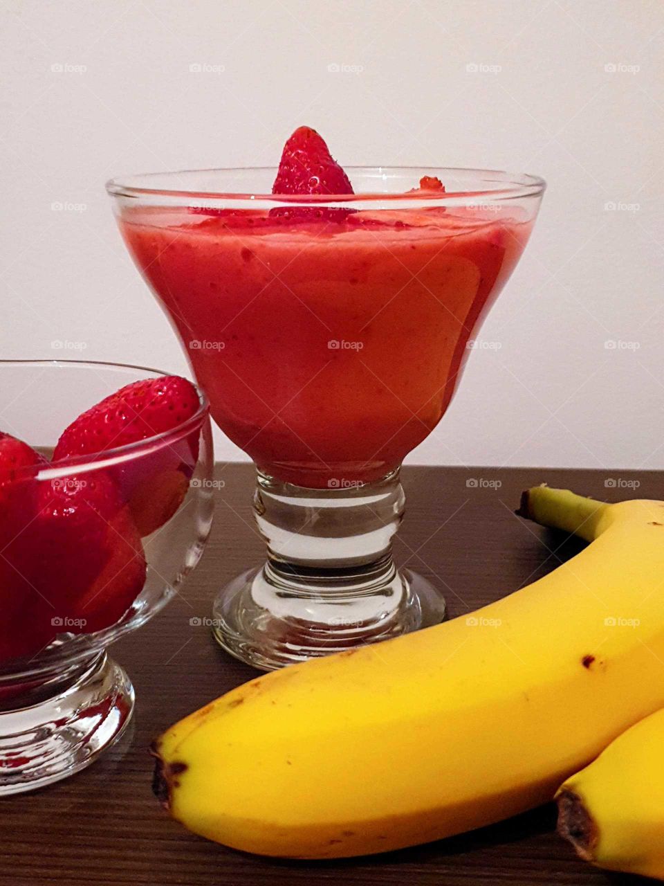 Banana strawberry smoothie