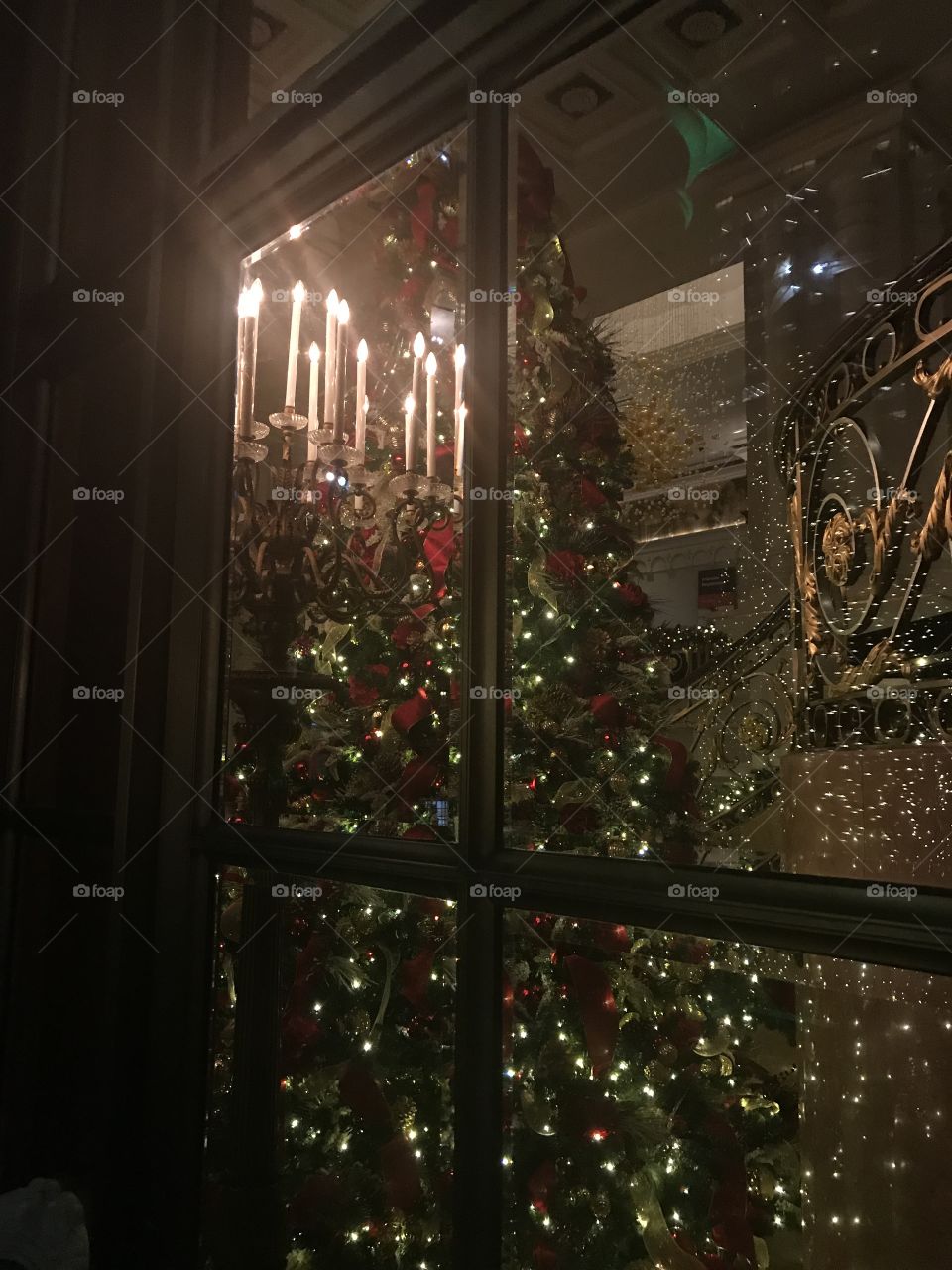 Manhattan Christmas Window 