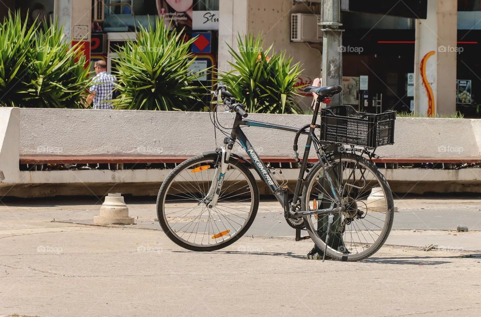 Bicycle on a square