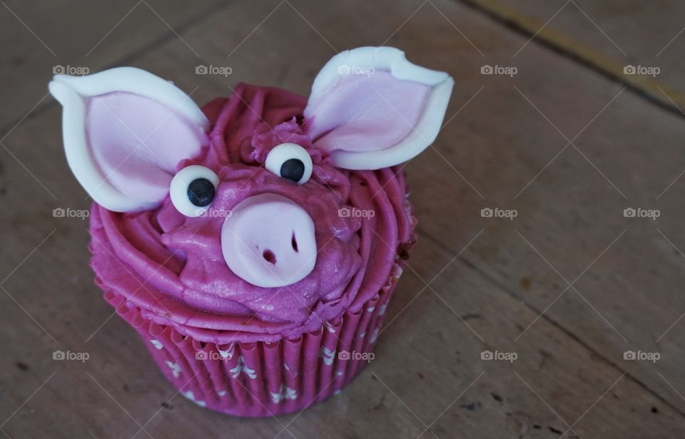Crazy Piglet Cupcake