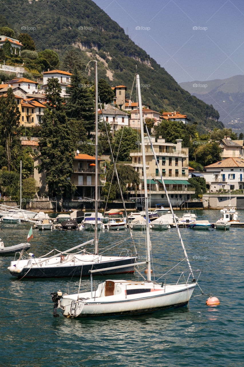 Lago Como no norte da Itália é um lugar lindo para se conhecer na Europa, com paisagens incríveis!