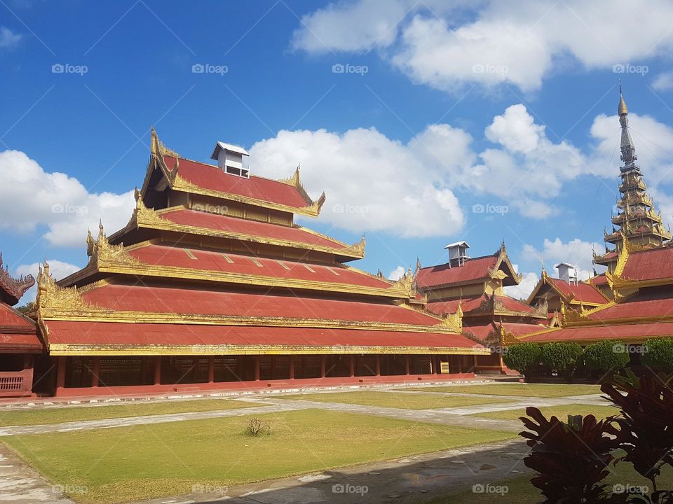 take a walk in the palace