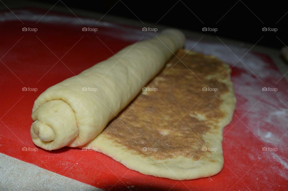 preparation of cinnamon rolls