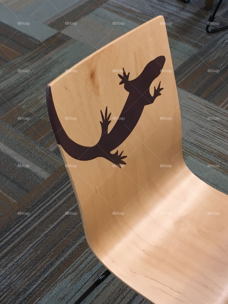Lizard chair 