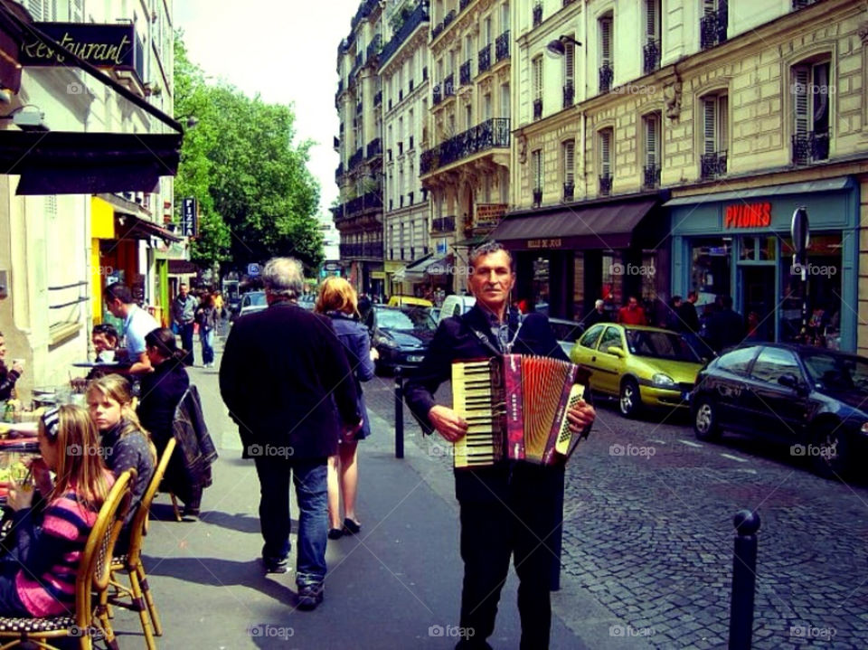 people music paris cafe by merethe