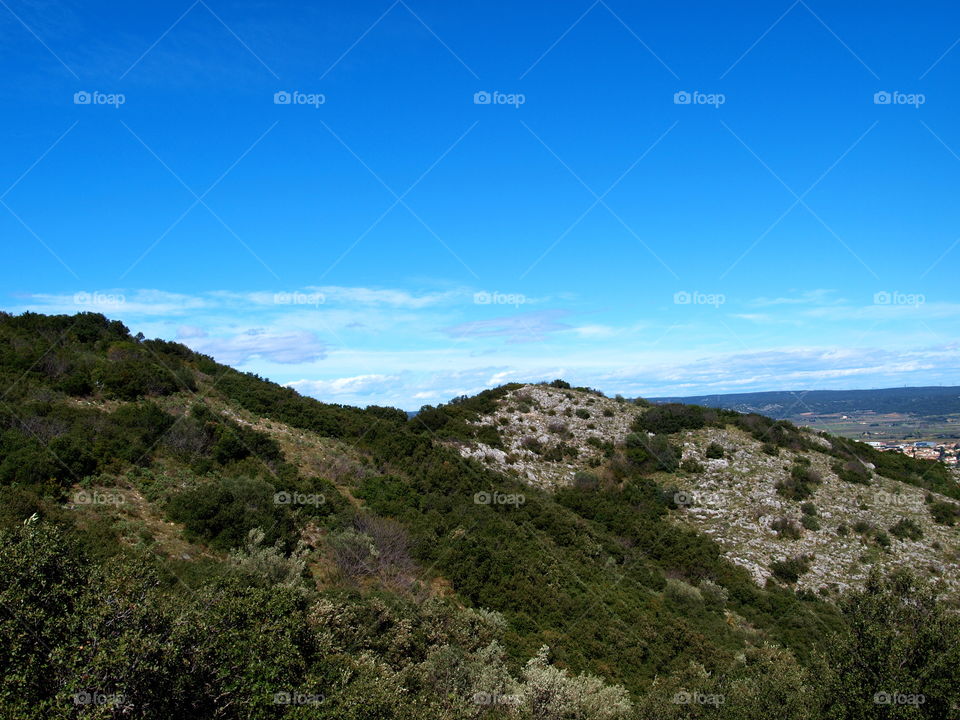 hiking view in southern France near Avignon