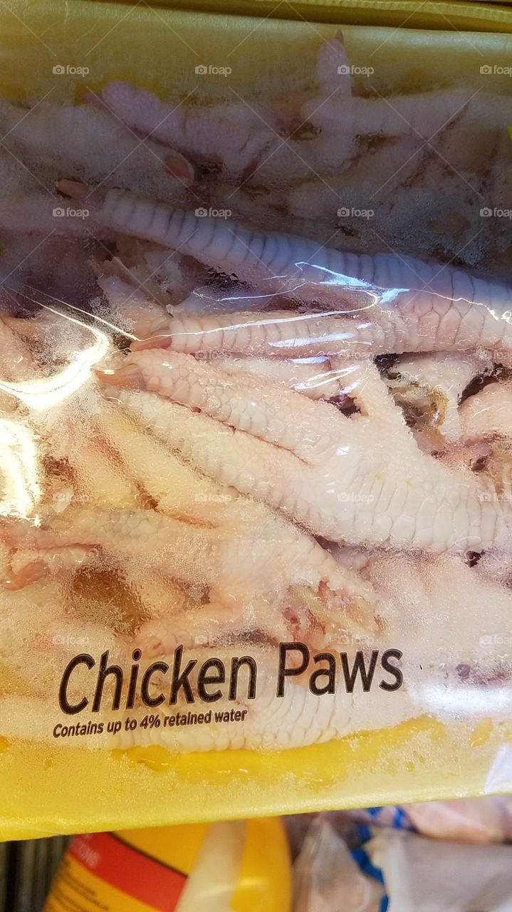 chicken paws..  really  ???