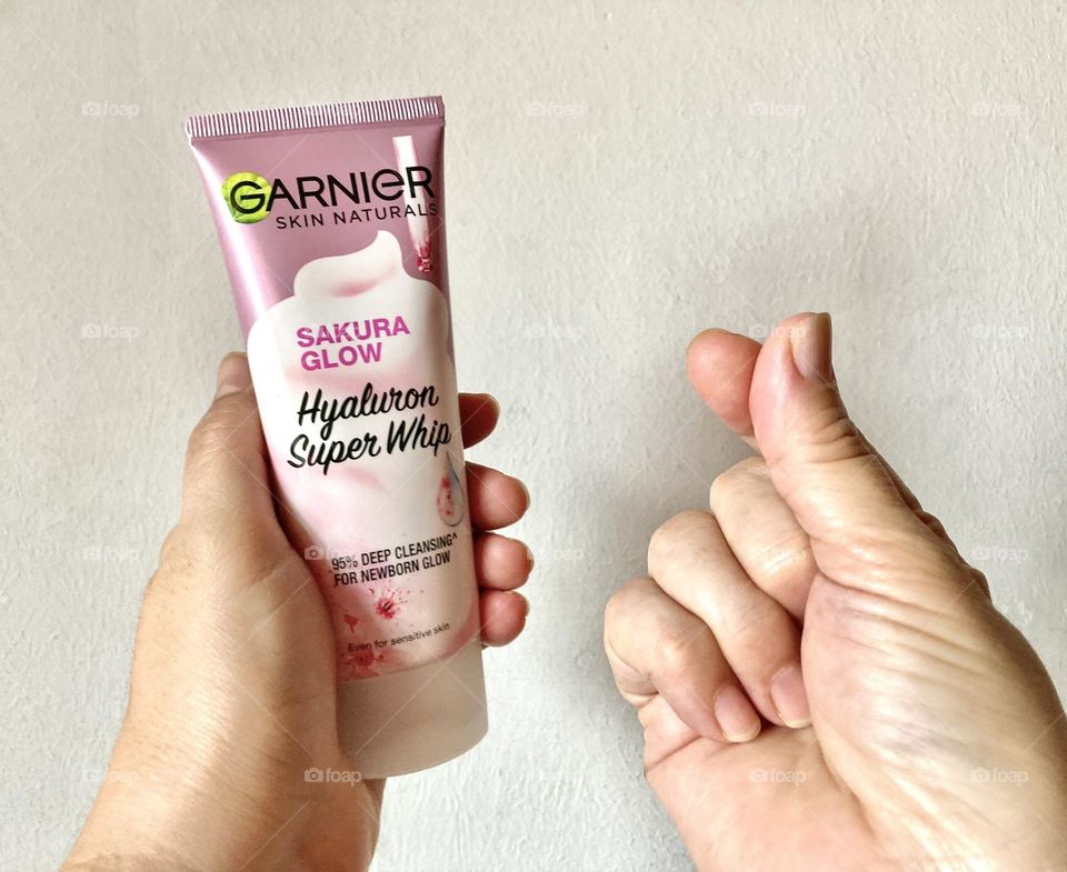 One of the things I love about this product is the extra fluffy foam! 