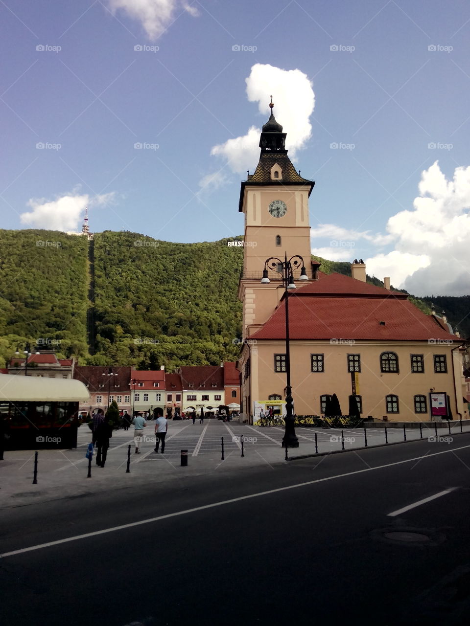 A glimpse of Brașov