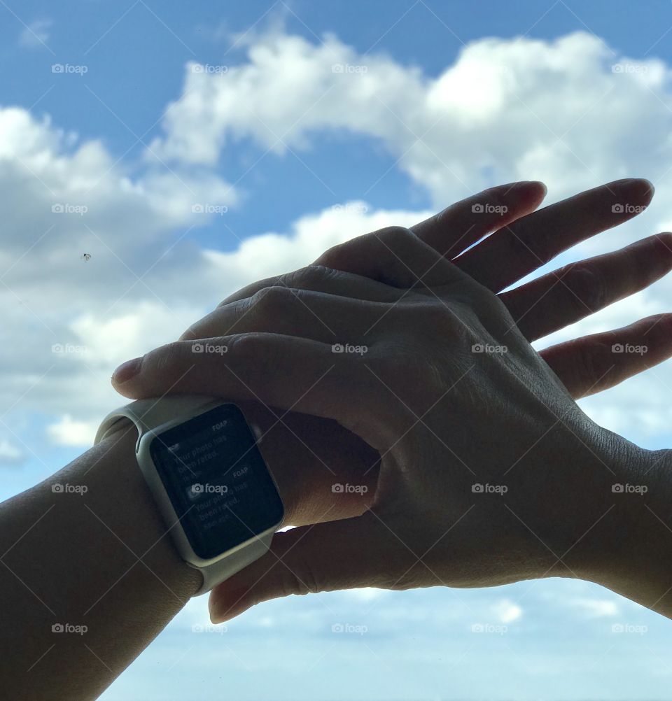 Iwatch the clouds 