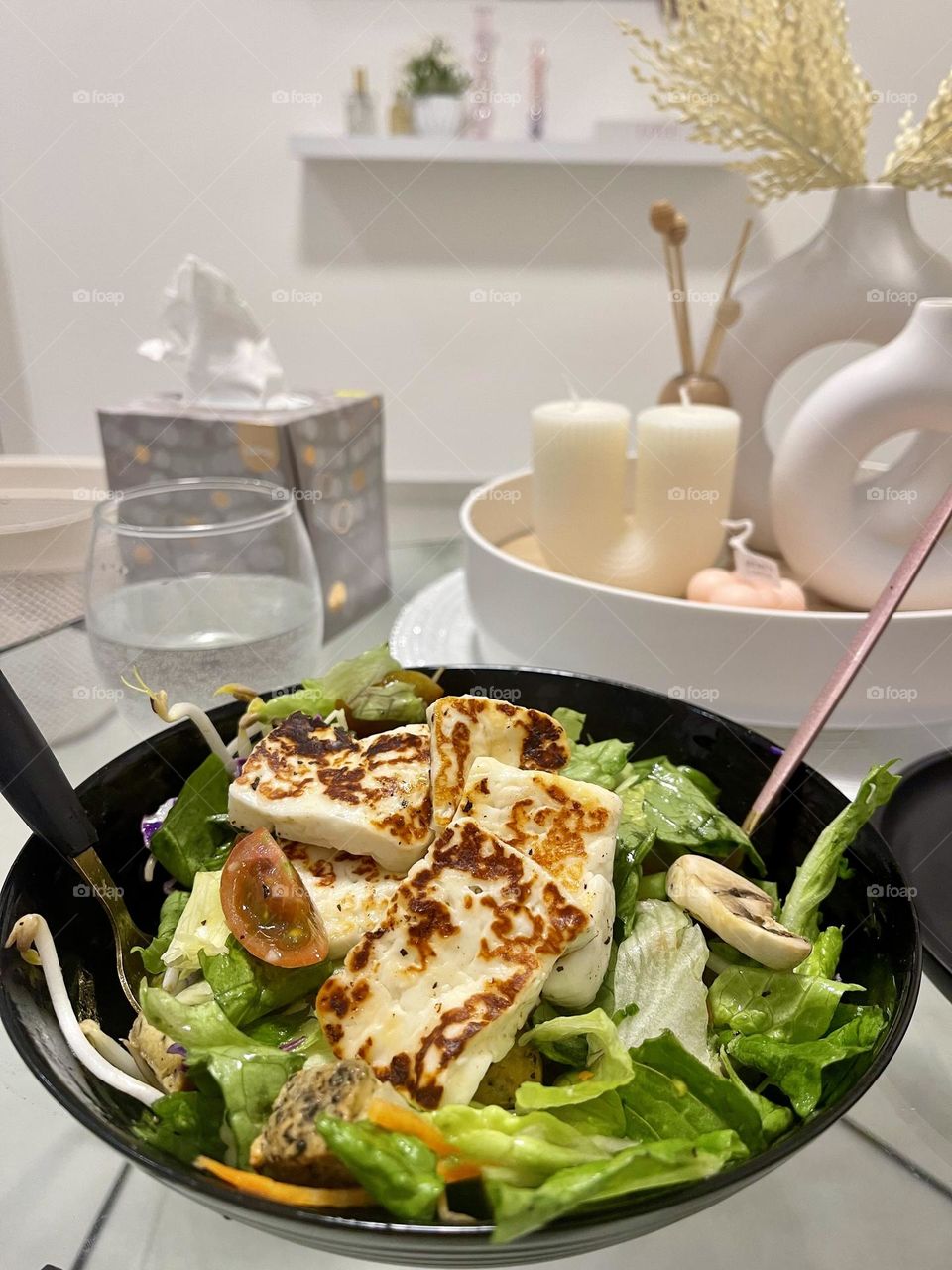 Halloumi salad 