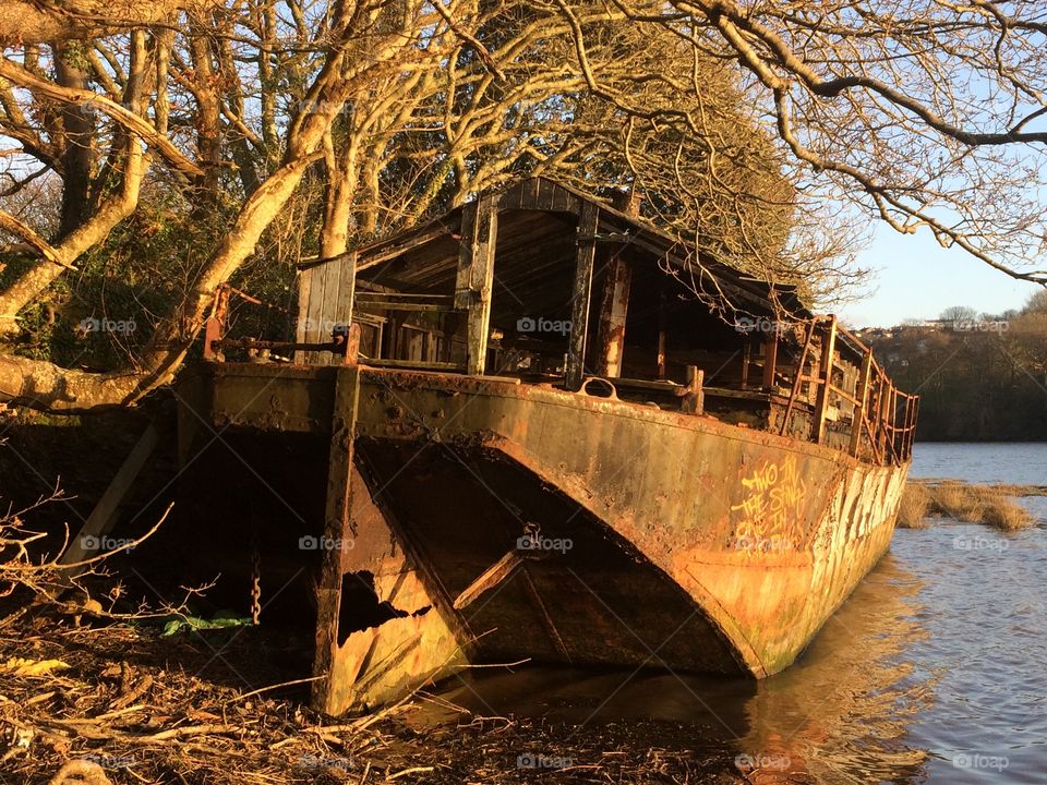 Shipwreck on the creek 