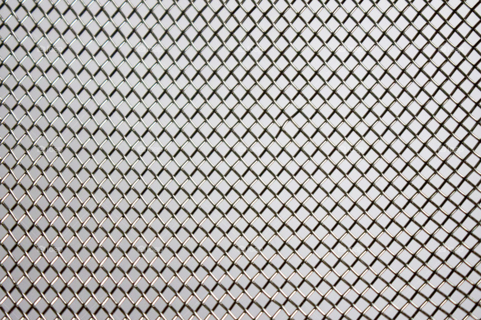 Symmetrical metal net 