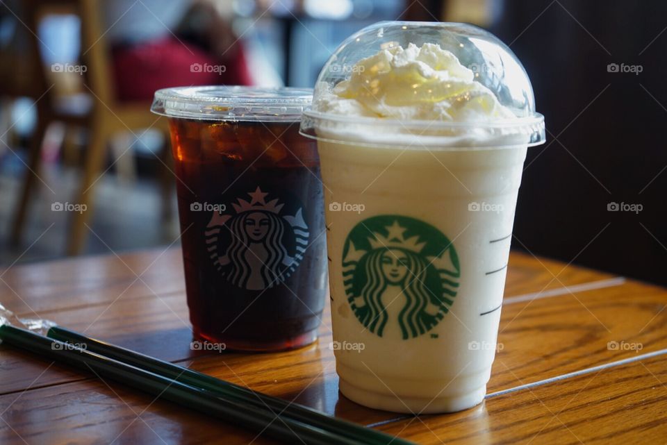 Starbucks, Shaoxing, Zhejiang province. Tea time, happy hours with BF.