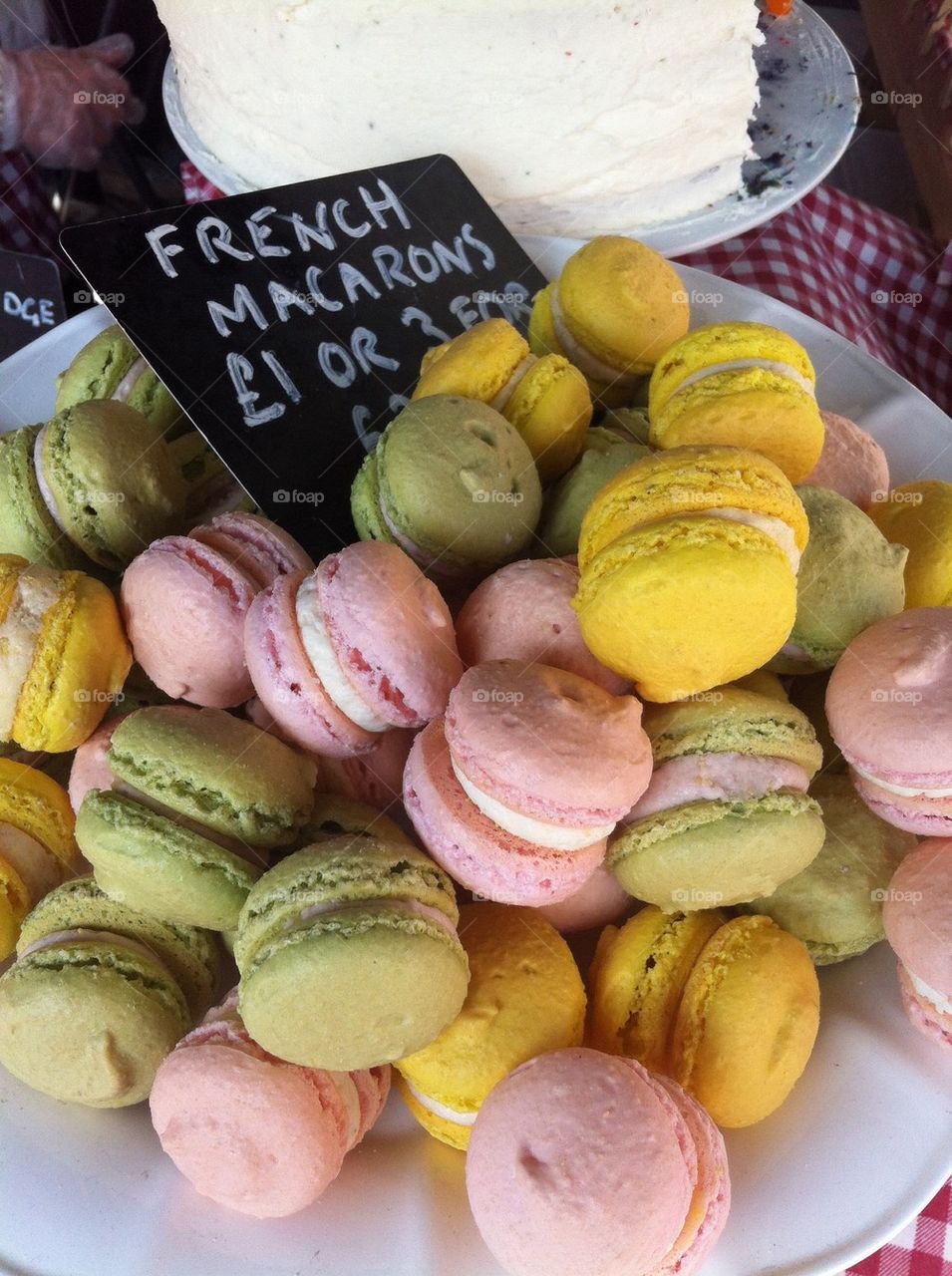 Macaroons in the market 