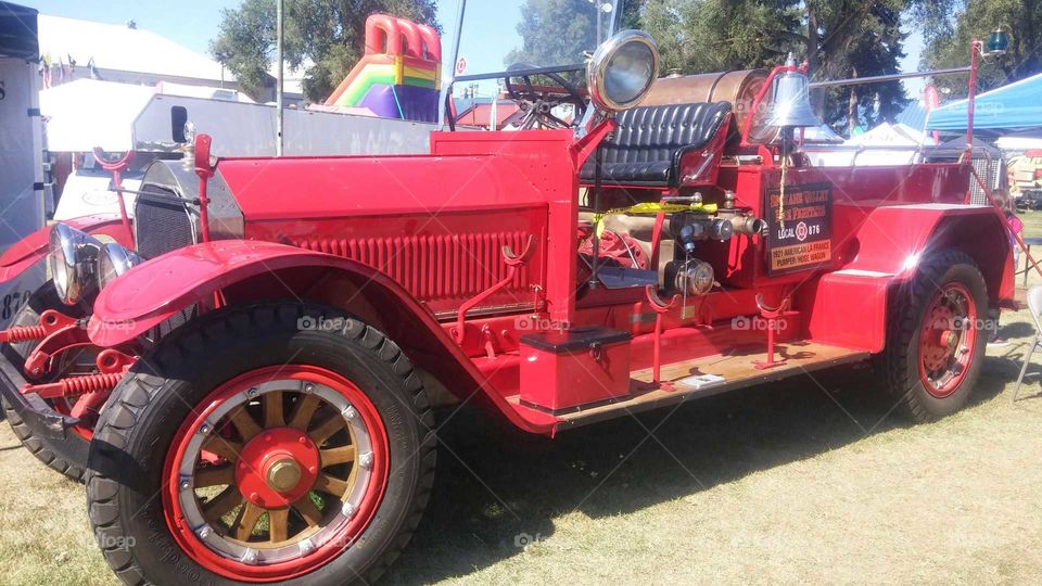 An old fire engine.