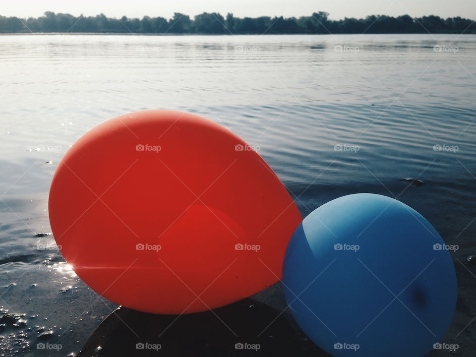 Red and blue balloons 