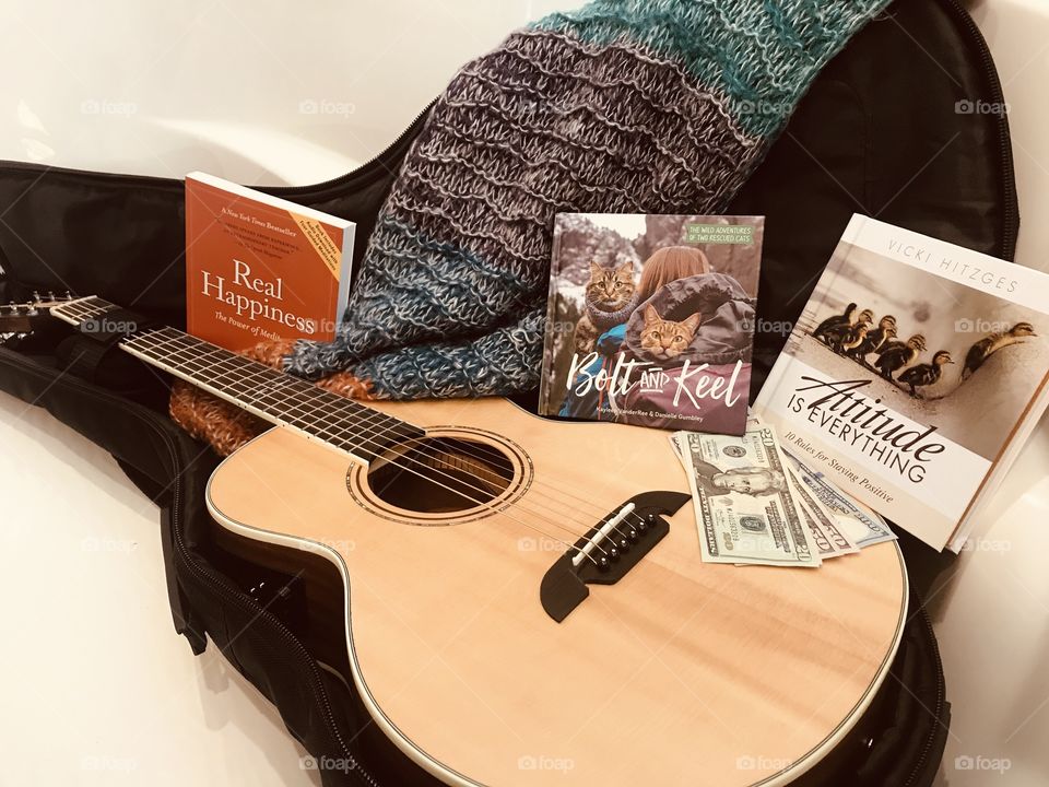 Let’s get ready to travel with the essentials...perfect make you happy reads, a little cash, and favorite scarf! 