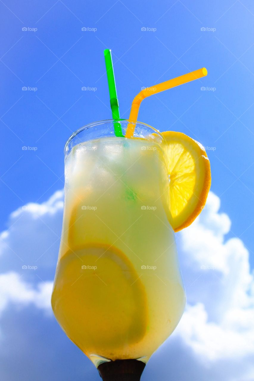 Lemon spritzer