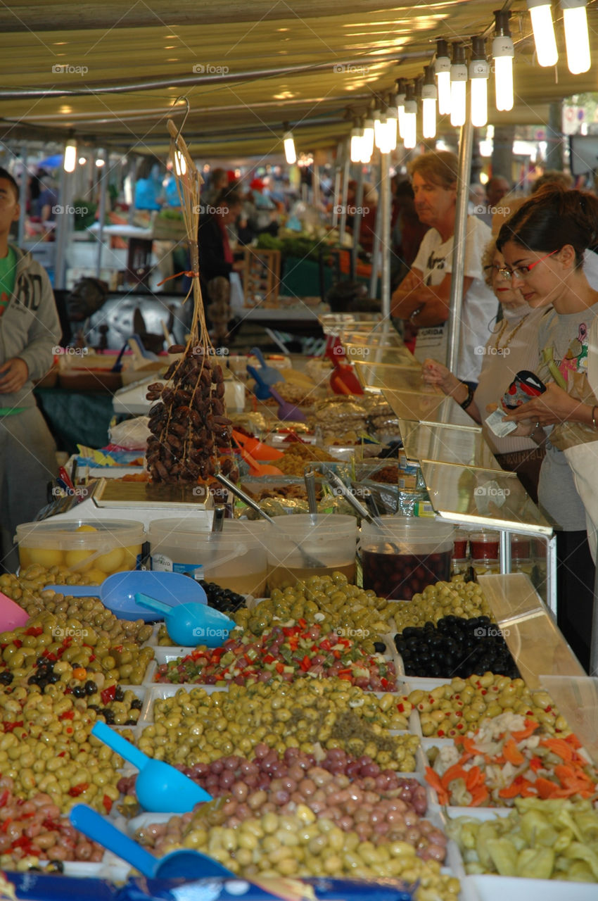 Olive Market Paris