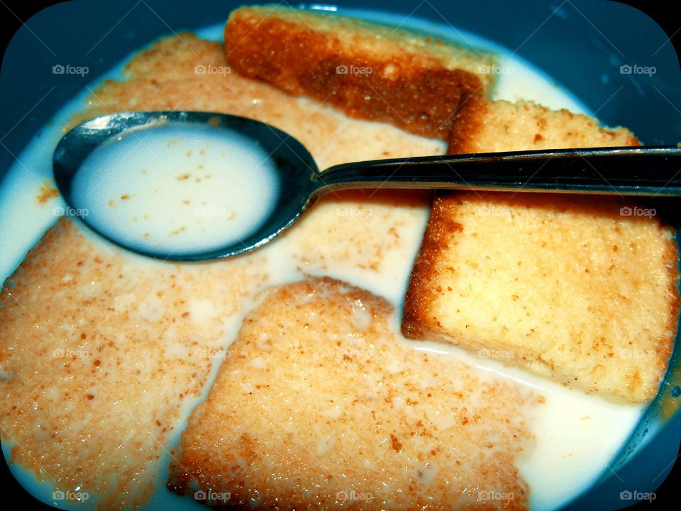Dry cake with milk food