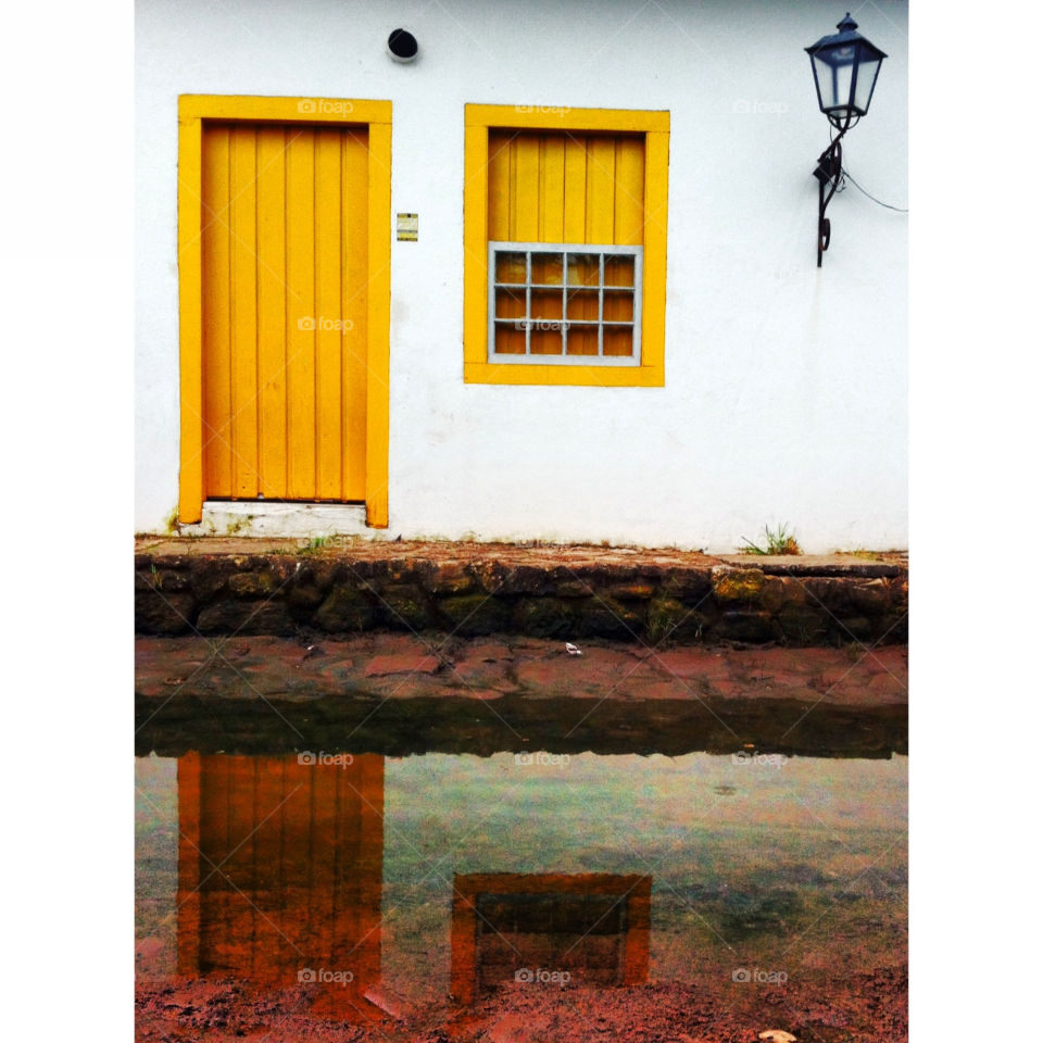 Before Tide - old house - Paraty Historical Center - reflection - door