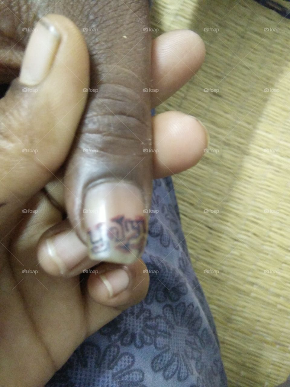 nail writing in pen with name