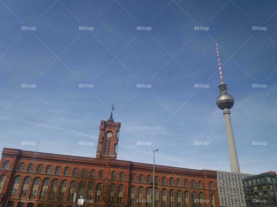 Rotes Rathaus und Fernsehturm Berlin