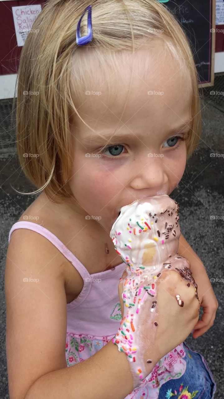 Briar dripping ice cream