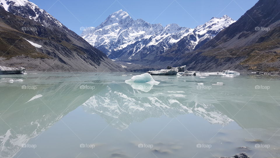 Iceberg floating on lake