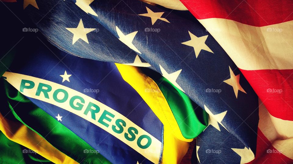A bandeira do Brasil juntamente com a bandeira E.U.A!