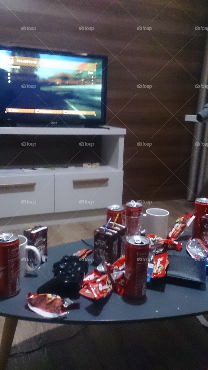 Playing NFS whit friend
