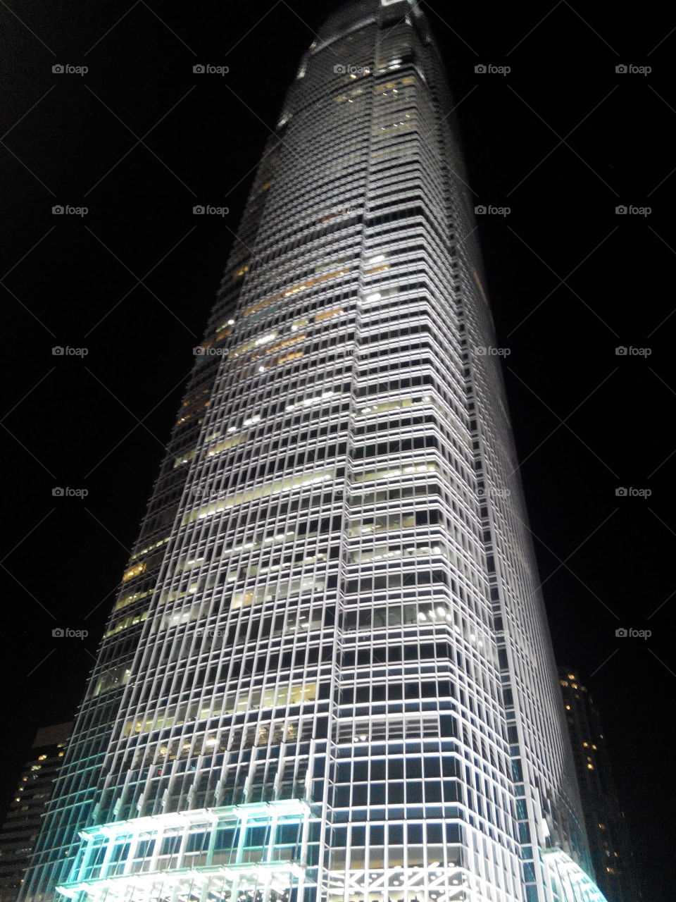 skyskraper at night. skyskraper in hong kong at night