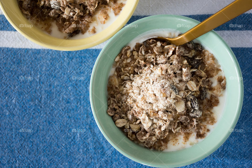 Homemade honey yogurt cereal 