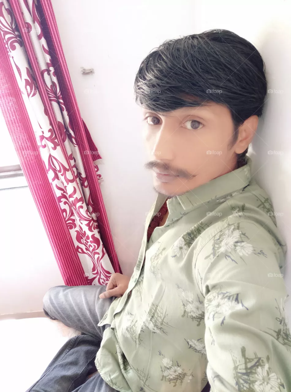 take selfie in indoor picture