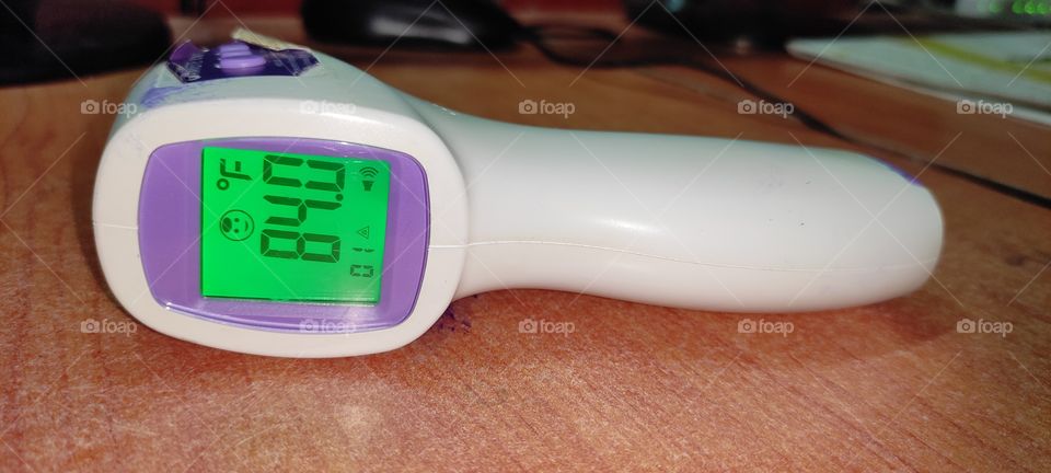 helth temperature chek up elections equipment object image