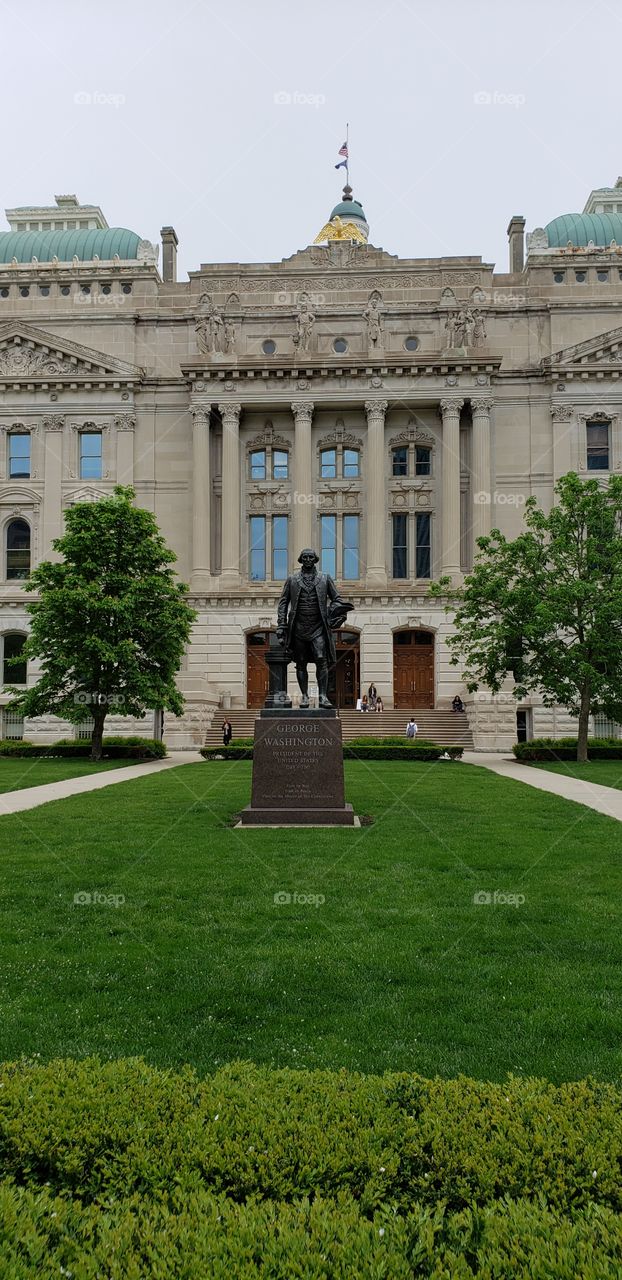 Indiana State Capitol / George Washington Statue
