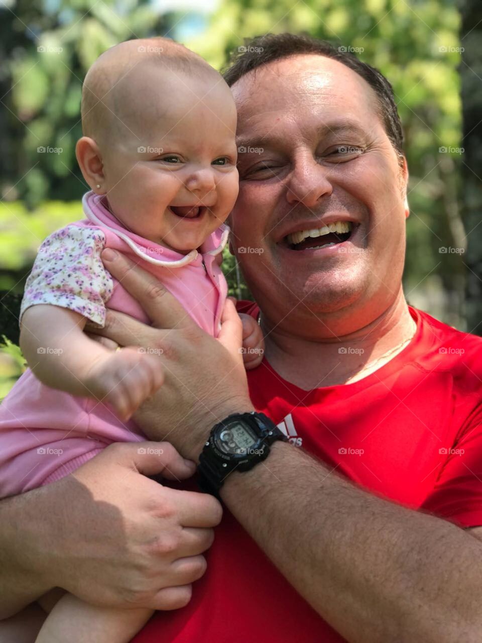 🇺🇸 My daughter Estela is my reason for living!  With your sweet smile, fatherhood is my meaning. / 🇧🇷 Minha filha Estela é a razão do meu viver! Com seu doce sorriso, a paternidade é o meu sentido.