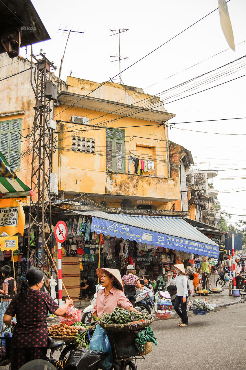 City life in Ha Noi