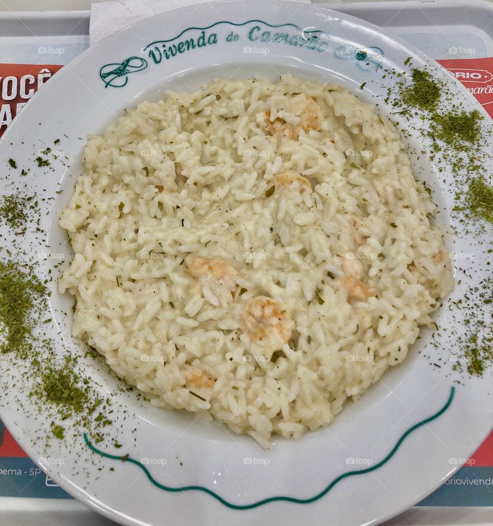 🇺🇸 A delicious Provençal Risotto, which I had the pleasure of having lunch today. How delicious are these prawns. / 🇧🇷 Um delicioso Risoto a Provençal, que tive o prazer de almoçar hoje. Que delícia esses camarões.